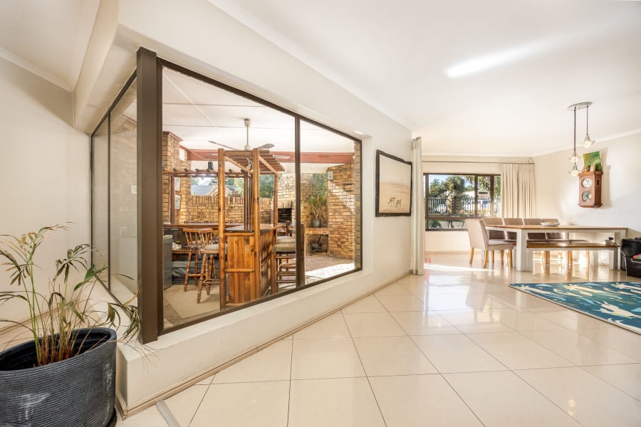 4 Bedroom Property for Sale in Tara Western Cape